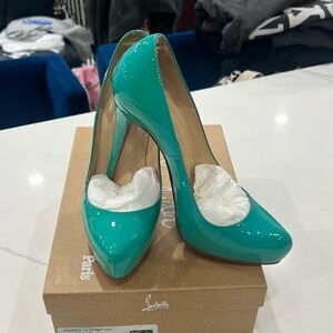 Used once for a photoshoot basically brand new red bottom wrapped for protection